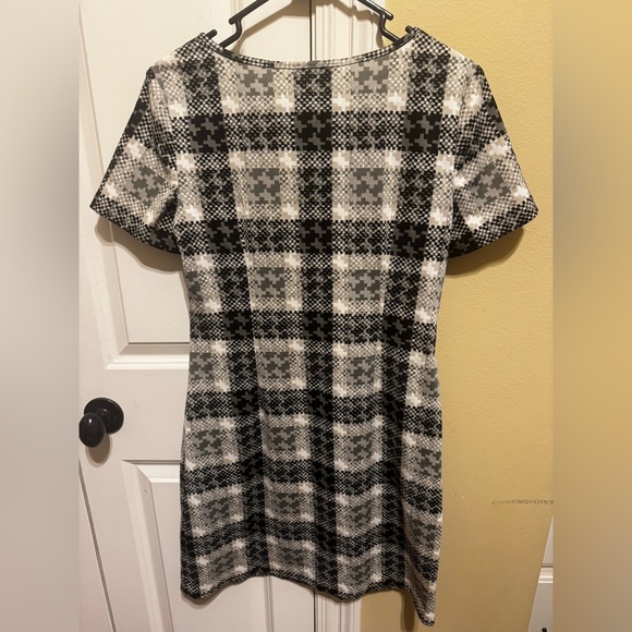 Eliza J. Sheath Short Sleeve Printed Sophisticated Dress Black Tan Sz 6 - Picture 10 of 12